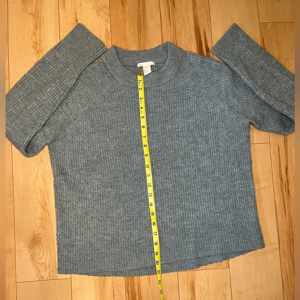 H&M Basics Ribbed Fuzzy Knit Sweater - Picture 2 of 4